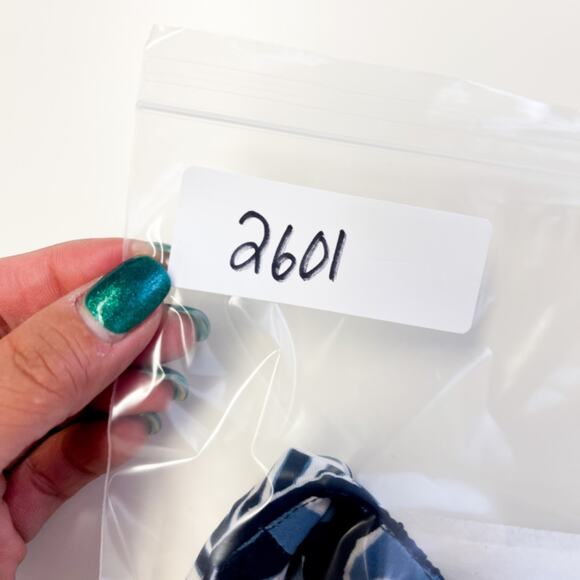 BCBGMaxAzria | Koe V-Neck Printed Stretchy Shift Dress Blue | XS - Picture 12 of 12